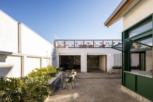 Céu Bar / Küster Brizola Arquitetos - Fotografía exterior, Patio interior