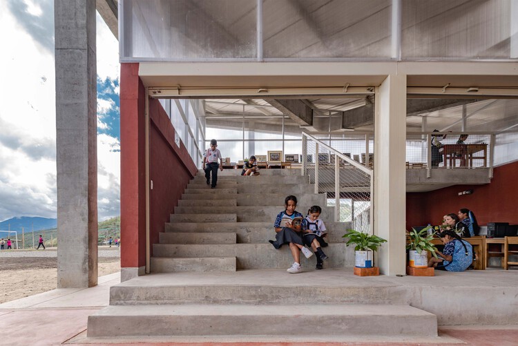Colegio Mirador, La Jalquilla / Semillas - Fotografía Interiores, Escaleras