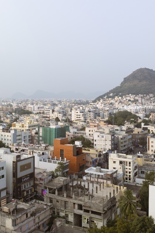 Grooved Volume Shop / Studio UF+O - Fotografía de exteriores