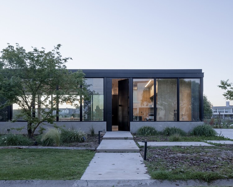 Casa Escobar / Pedro Ignacio Yáñez + Guayra - fotografía exterior, concreto