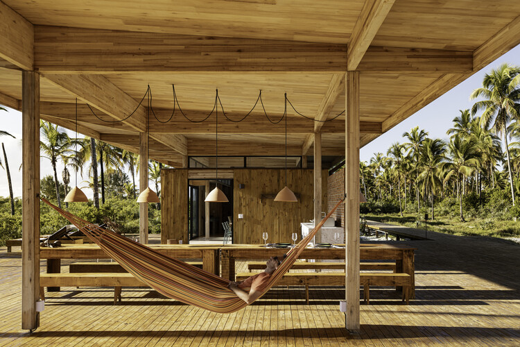 Modular Bahia / UNA Barbara e Valentim - Fotografía de interiores, madera, fijación de vigas