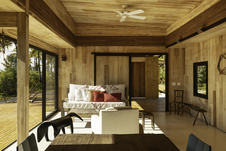 Modular Bahia / UNA Barbara e Valentim - Fotografía de interiores, madera, puertas, fijación de vigas