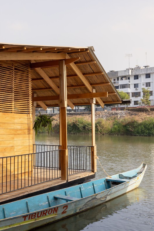 El Barrio Flotante de las Balsas / Natura Futura El Barrio Flotante de las Balsas / Natura Futura - Imagen 23 de 44