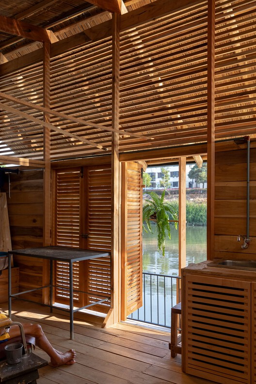 Barrio Flotante de las Balsas / Natura Futura - fotografía de interiores, madera, terraza