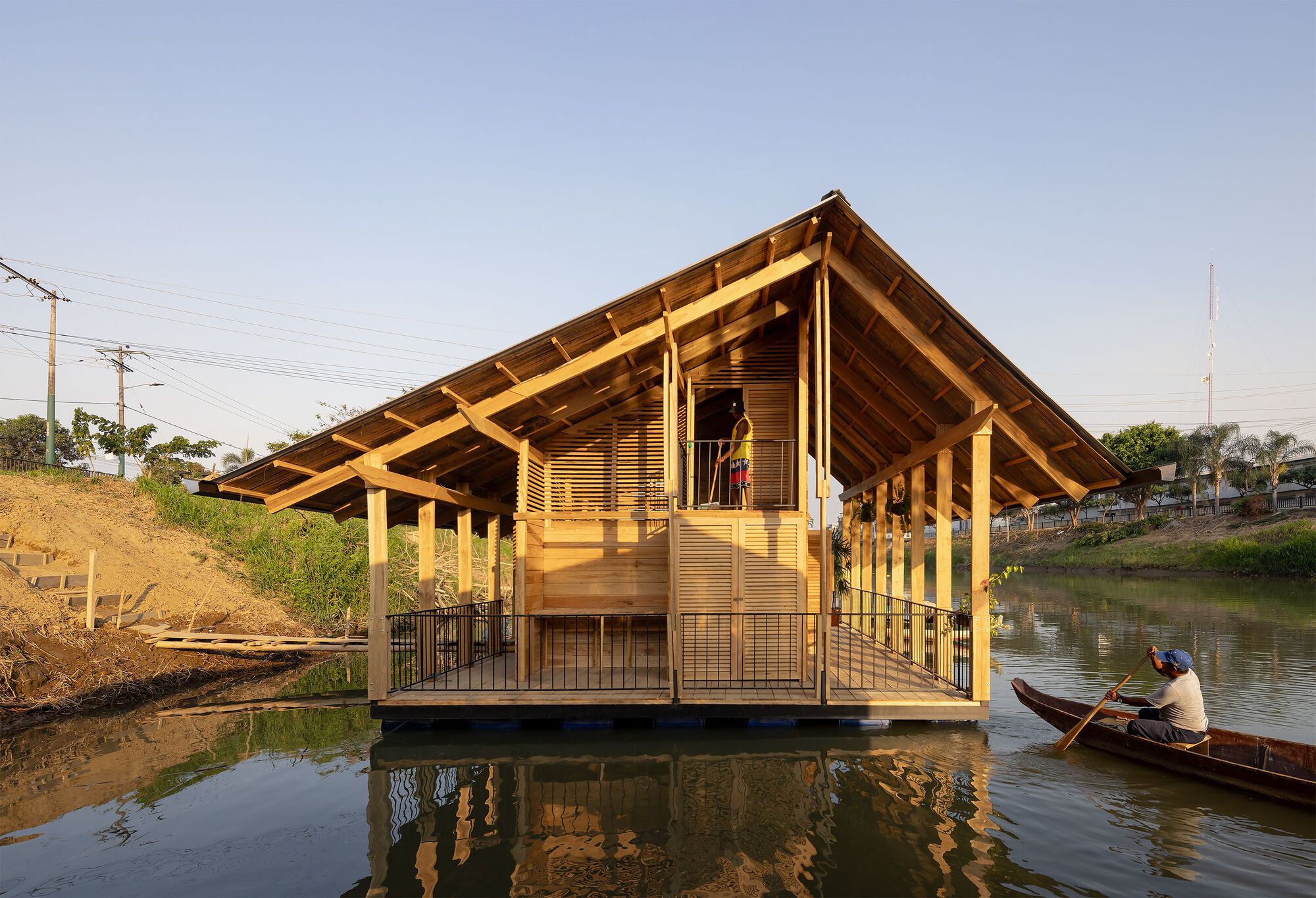 The Floating Neighborhood of Las Balsas / Natura Futura