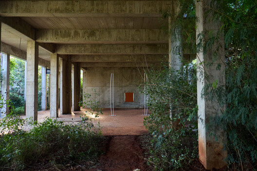 Limbo Museum Opens Its Debut Exhibition Within an Unfinished Brutalist Building in Ghana, West Africa - Image 11 of 25