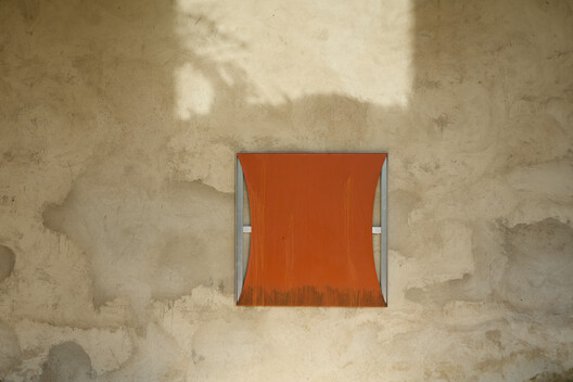 Limbo Museum Opens Its Debut Exhibition Within an Unfinished Brutalist Building in Ghana, West Africa - Image 6 of 25