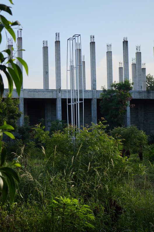 Limbo Museum Opens Its Debut Exhibition Within an Unfinished Brutalist Building in Ghana, West Africa - Image 19 of 25