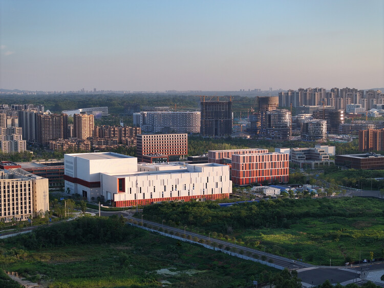 成都天府兴隆湖实验室二期 / 中锐华东荣朝晖工作室+心象建筑 - 建筑图