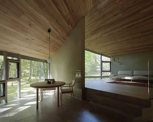 Casa Kokeniwa / Cell Space Architects - Fotografia de Interiores, Madeira, Cadeira