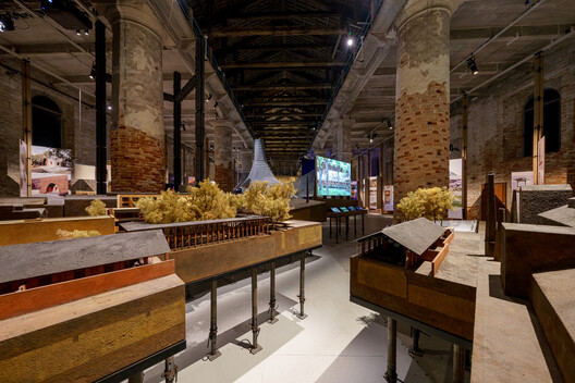 The Intelligens Biennale Gathers the Data, But Fails to Synthesize It  - Image 4 of 18