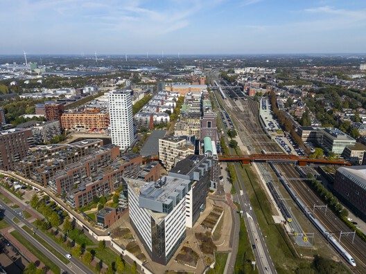 Edificio residencial Palazzo Paleiskwartier / Benthem Crouwel Architects - Fotografía exterior, Urbano