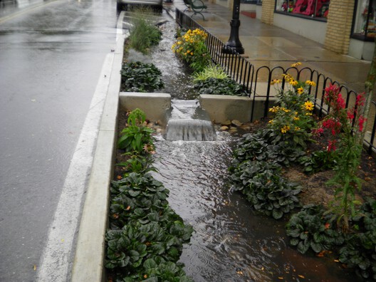 The Temperature of Inequality: Rethinking Urban Surfaces for a Changing Climate - Image 5 of 6