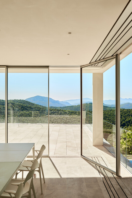 Architecture in Motion: Framing Spaces That Live and Breathe - Image 16 of 17