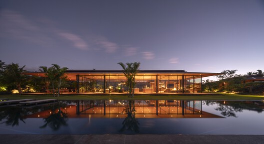 Architecture in Motion: Framing Spaces That Live and Breathe - Image 5 of 17