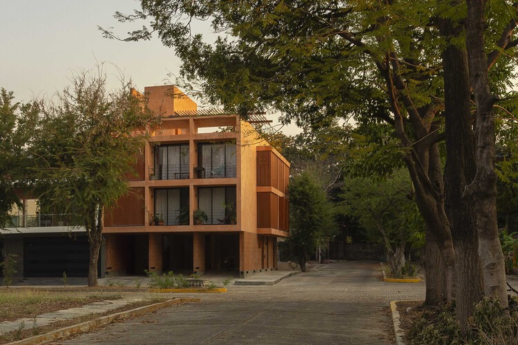 Edificio Sabines 242 / Estudio Grado - Fotografía de exteriores