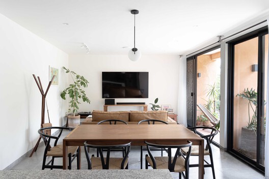 Edificio Sabines 242 / Grado Studio - Fotografía interior, Comedor, Madera, Mesas, Sillas, Iluminación