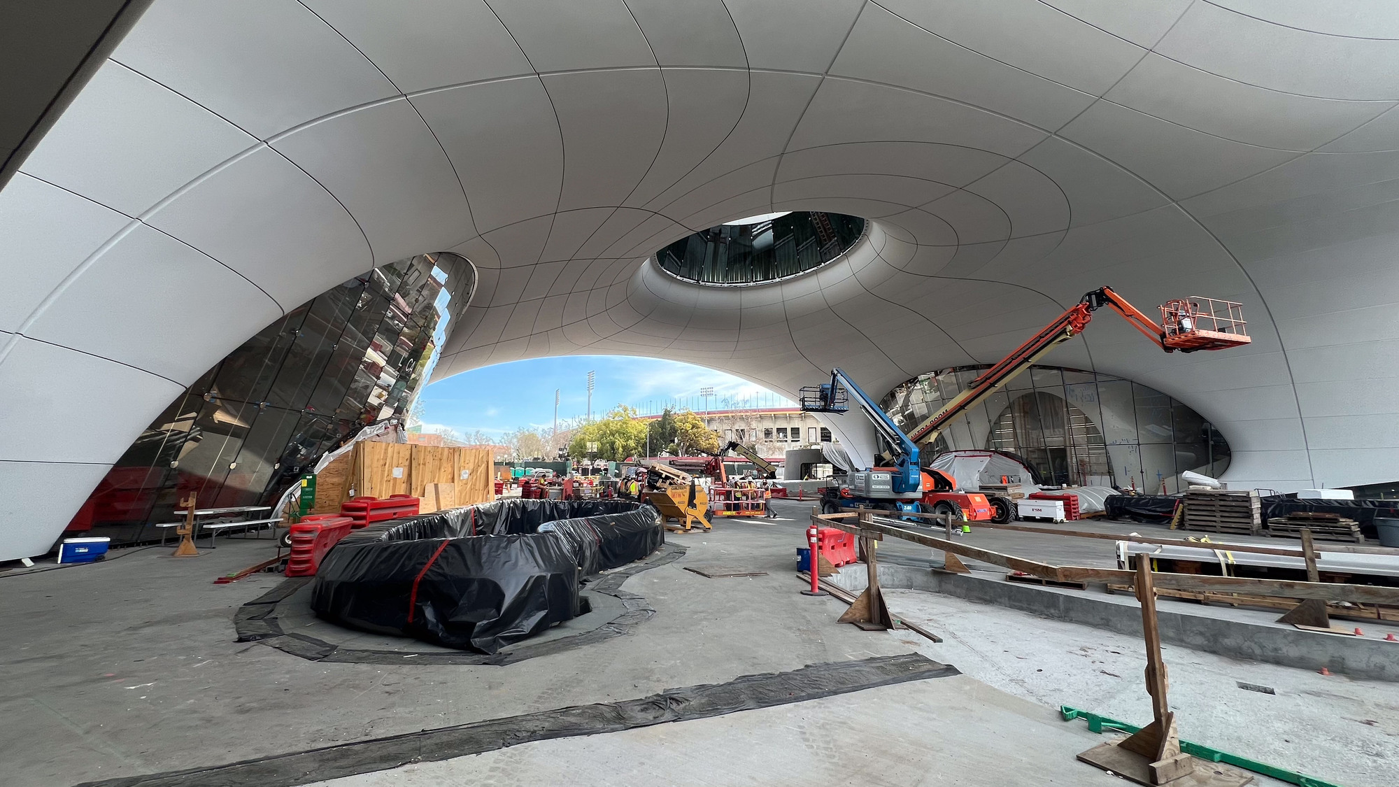 Lucas Museum of Narrative Art, Лос-Анджелес. Проект MAD Architects. © JAKS Productions / Sand Hill Media