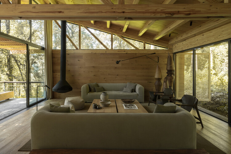 Casa El Bosque / Vasconcelos Arquitectura + Espacio Tangible - Fotografía de interiores, salón, madera, fijación de vigas