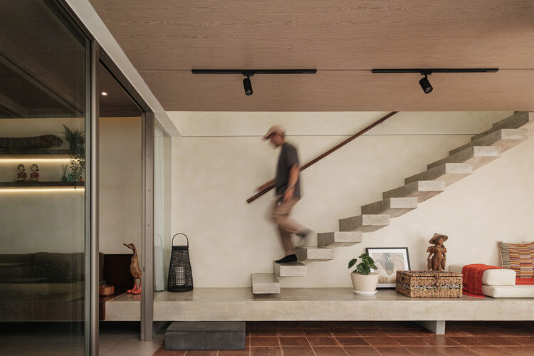 Sipat & Sauh 别墅 / Arkana Architects - 室内图, 楼梯, 木头