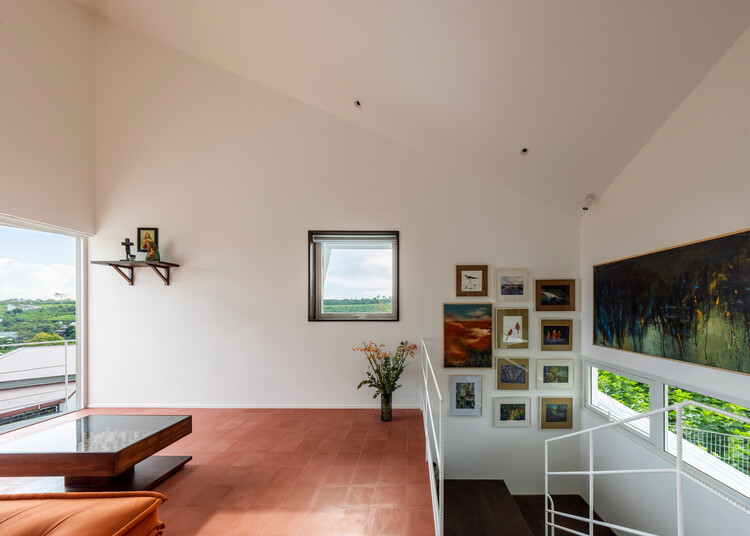 Dau Tam 住宅 / 6717 Studio - 室内图, 木头, 灯, 椅子