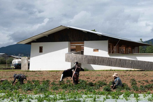 Tipologías obsoletas que recobran vida a través de 17 proyectos de reutilización adaptativa Tipologías obsoletas que recobran vida a través de 17 proyectos de reutilización adaptativa - Imagen 8 de 18