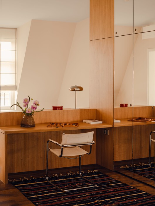 The Blue Box / Bruzkus Greenberg The Blue Box / Bruzkus Greenberg - Interior Photography, Kitchen, Wood, Lighting, Table, Chair