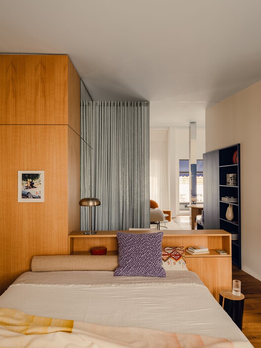 The Blue Box / Bruzkus Greenberg The Blue Box / Bruzkus Greenberg - Interior Photography, Bedroom, Bed, Wood, Lighting