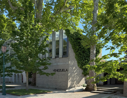 The Venice Biennale Over Time: Classic Projects and Stories from Architecture’s Most Iconic Exhibition The Venice Biennale Over Time: Classic Projects and Stories from Architecture’s Most Iconic Exhibition - Image 4 of 15