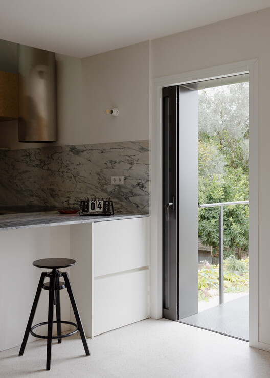 Casa em Besteiros / Rasura Arquitetos - Fotografia de Interiores, Madeira, Porta, Vidro, Bancada