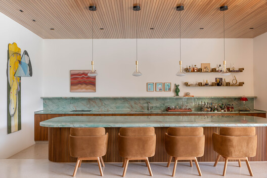 Casa AL / N2B Arquitetura - Fotografía interior, Madera, Mesas, Iluminación, Encimera, Sillas