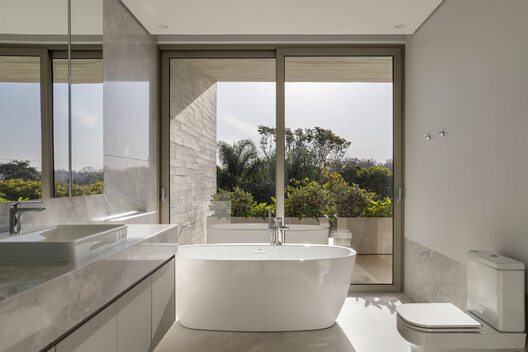 Casa AL / N2B Arquitetura - Fotografía interior, Baño, Tinas, Tarjas