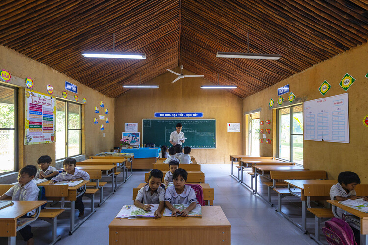 Escuela Nuoc Ui / VTN Architects - Fotografía de interiores, Restaurante