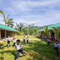 Escuela Nuoc Ui / VTN Architects - Fotografía de exteriores