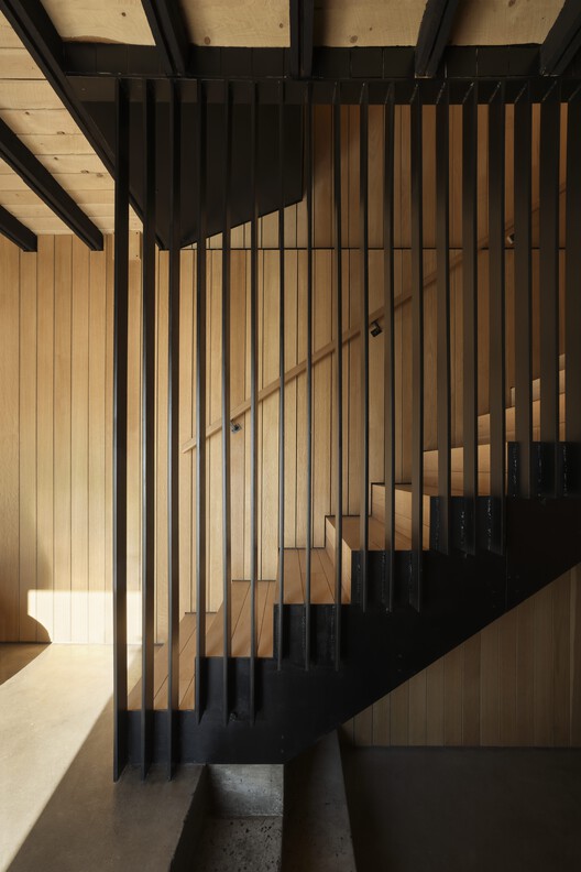 B-Frame Residence / Peter Braithwaite Studio - Image 13 of 21