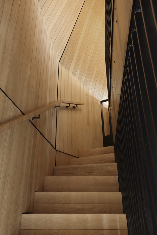 B-Frame Residence / Peter Braithwaite Studio - Image 14 of 21