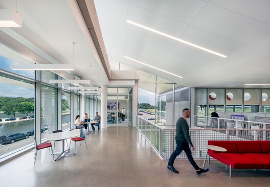 Helen Edwards Engineering Research Center / Perkins&Will - Interior Photography, Glass