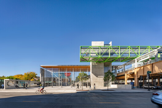 Damen Green Line Station / Perkins&Will Damen Green Line Station / Perkins&Will - Exterior Photography