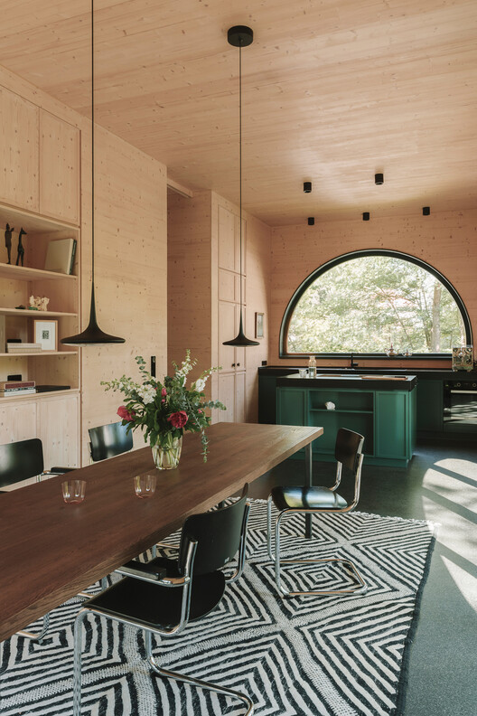 Greenkamp House / Atelier ST | Gesellschaft von Architekten mbH Greenkamp House / Atelier ST | Gesellschaft von Architekten mbH - Interior Photography, Kitchen, Wood, Table, Lighting, Chair