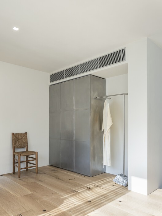 Atelier Jeumeu / COV Studio - Interior Photography, Wood, Door, Closet
