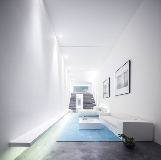 Elemental Shores in the Asia-Pacific: Concrete Recasts the Beach House Elemental Shores in the Asia-Pacific: Concrete Recasts the Beach House - Image 27 of 37