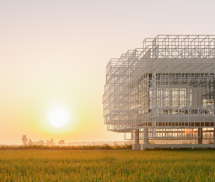 Manor Phantom Equipment/BUZZ/Büro Ziyu Zhuang - Fotos de aparición