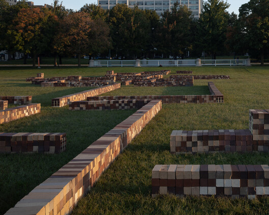 TRACES Installation - SHIFT: Chicago Architecture Biennial / Balsa Crosetto Piazzi - Image 12 of 35