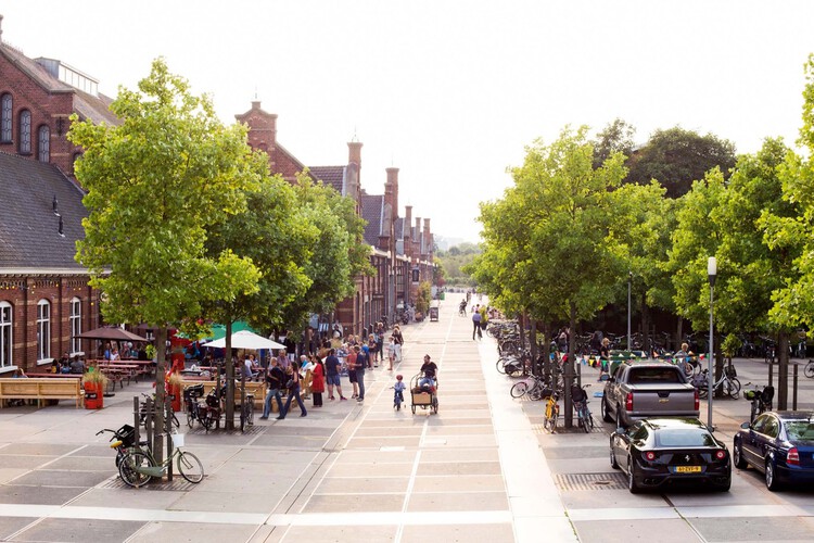 From Factories to Futures: Adaptive Reuse in the Post-Industrial City - Image 12 of 22