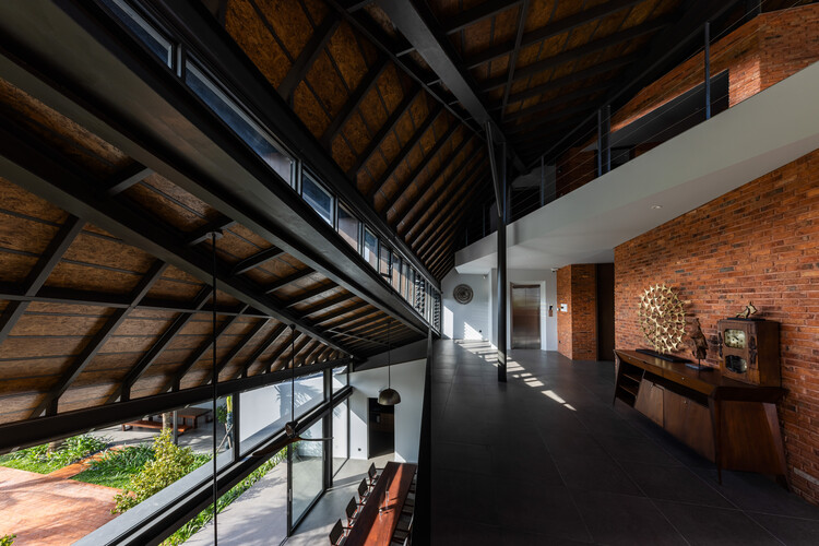 Casa Barraca / Nha Dan Architects - Imagem 3 de 36