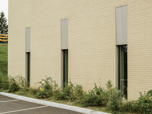 La Seigneurie Funeral Home / ultralocal architectes La Seigneurie Funeral Home / ultralocal architectes - Image 32 of 42