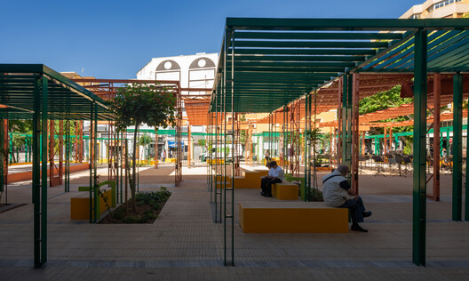 Plaza María Hervás en el Centro Histórico de Dénia, Comunidad Valenciana / DVCH DeVillarCHacon - Fotografía exterior