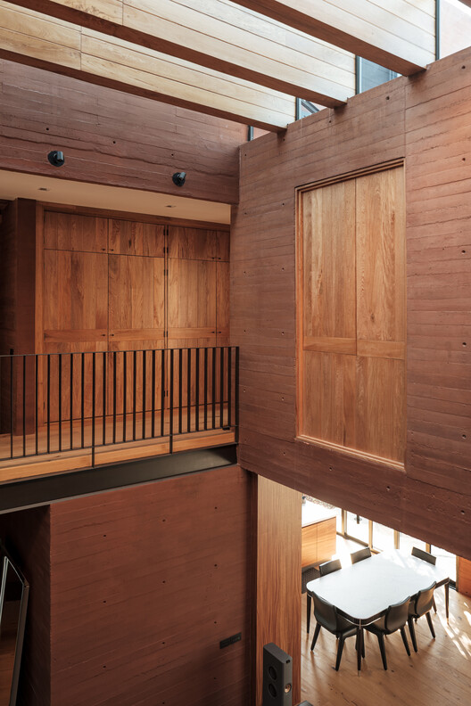 Casa de una Escritora / em-estudio - Fotografía interior, Madera