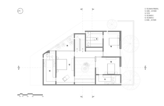 Casa de una Escritora / em-estudio - Imagen 26 de 34