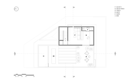 Casa de una Escritora / em-estudio - Imagen 27 de 34